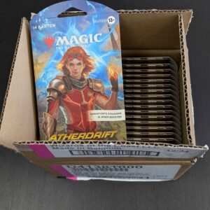 MTG - Aetherdrift Sleeved Play Booster Display (20 Booster) in Deutsch.